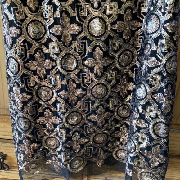 Chelsea & Violet Black and Gold Sleeveless Mini Dress - Picture 7 of 10